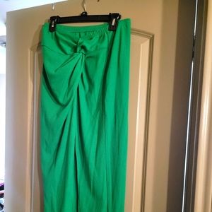 Lovely green fitted stretch A line skirt